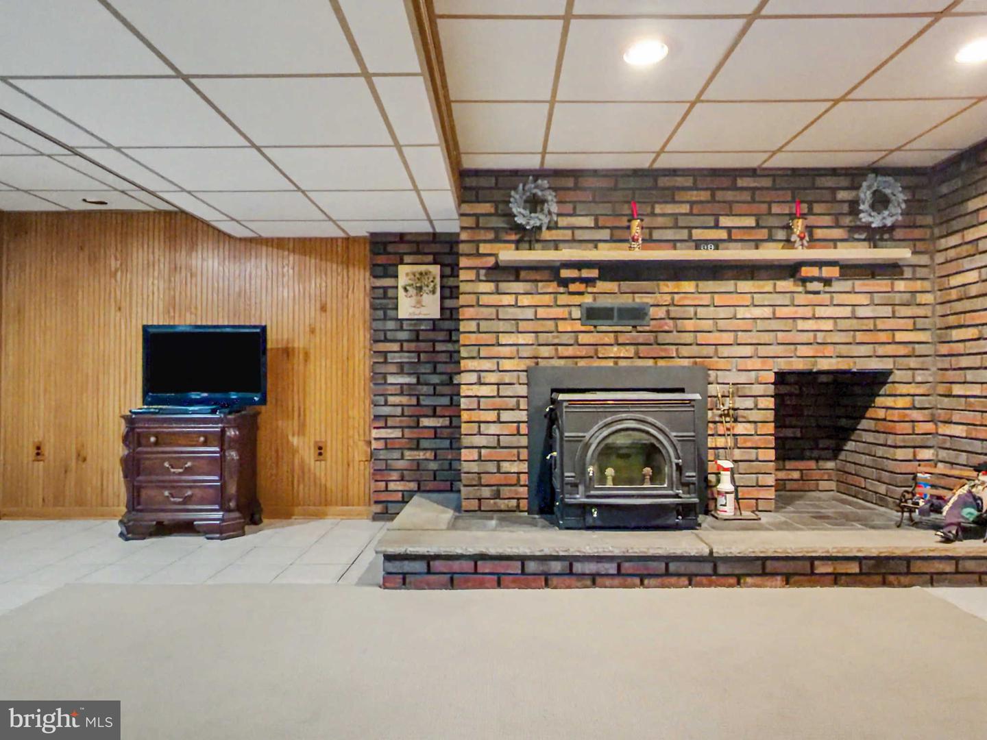 1857 Williamstown Rd Property Photo 28