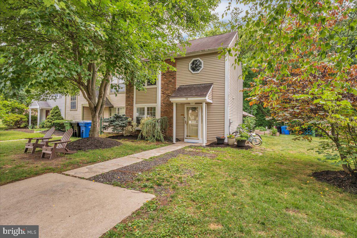 58 Meeting House Ln Property Photo 1