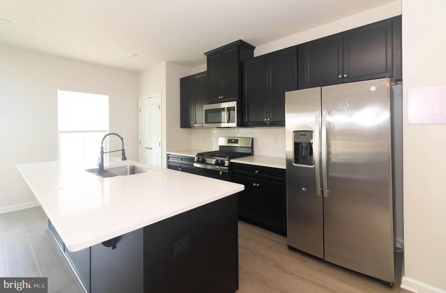 31 Roundstone Run Property Photo 1