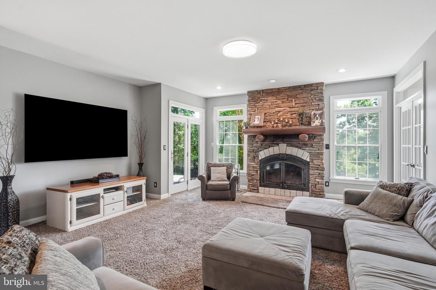 24 Winding Way Property Photo 11