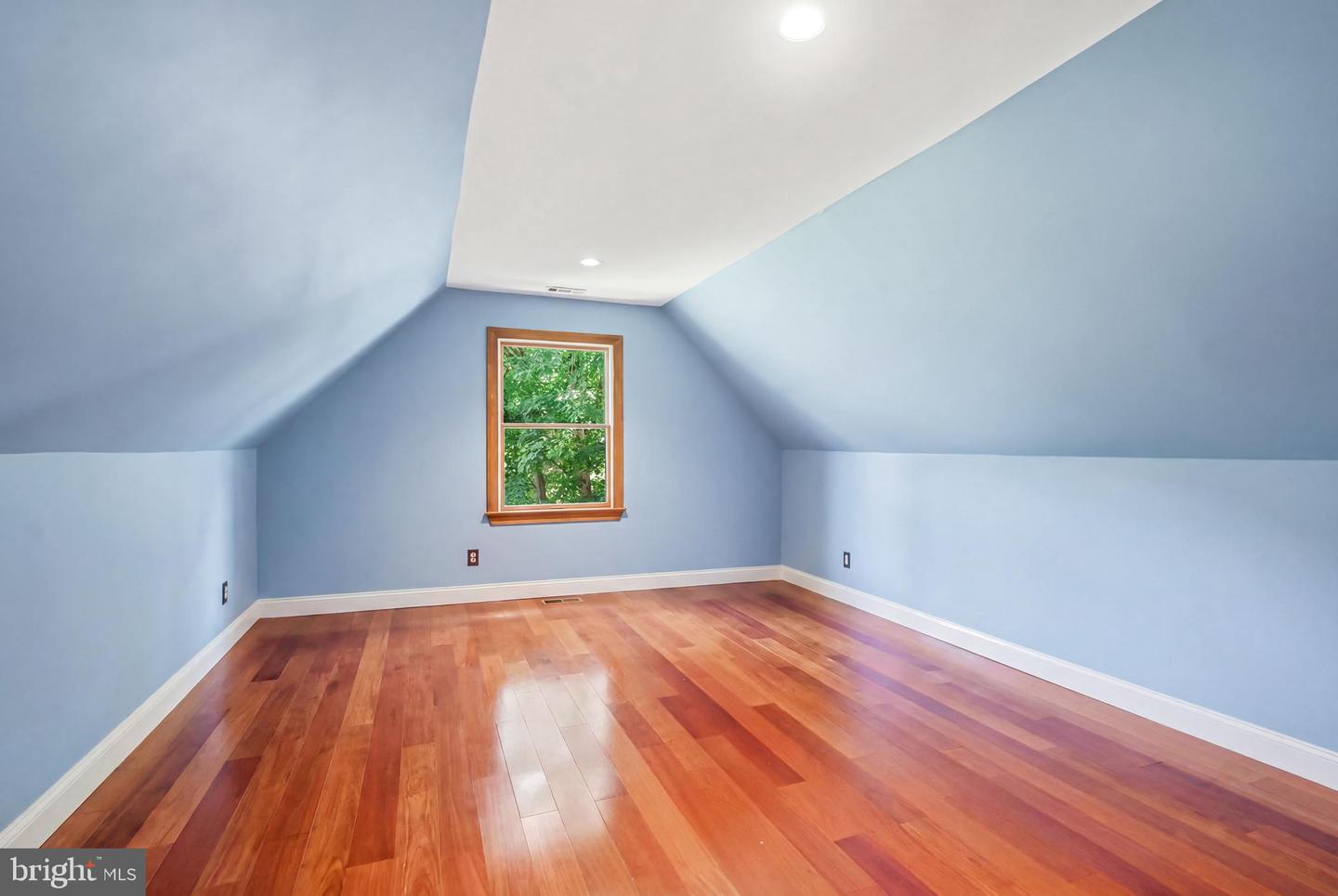 24 Winding Way Property Photo 44