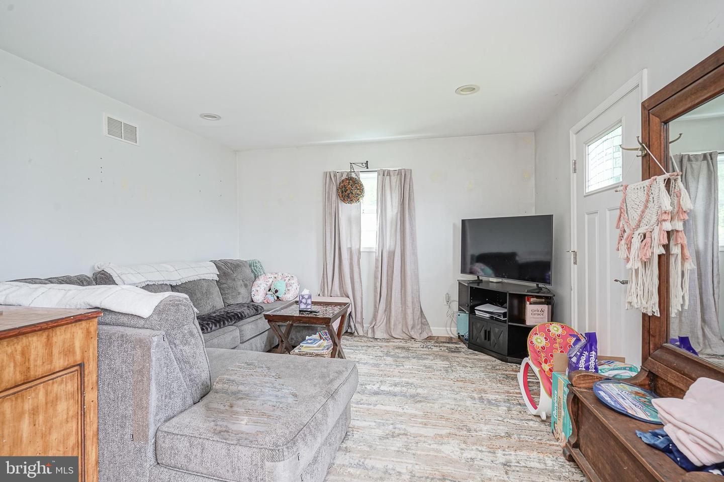 682 Woodbury Glassboro Rd Property Photo 5