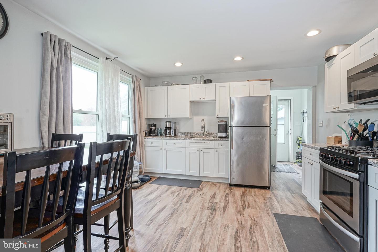 682 Woodbury Glassboro Rd Property Photo 8