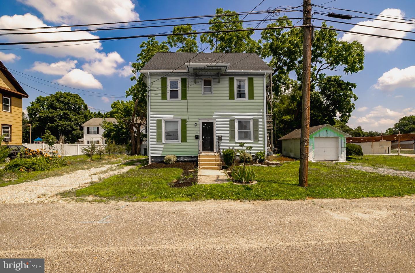 12 Warrick Ave Property Photo 1