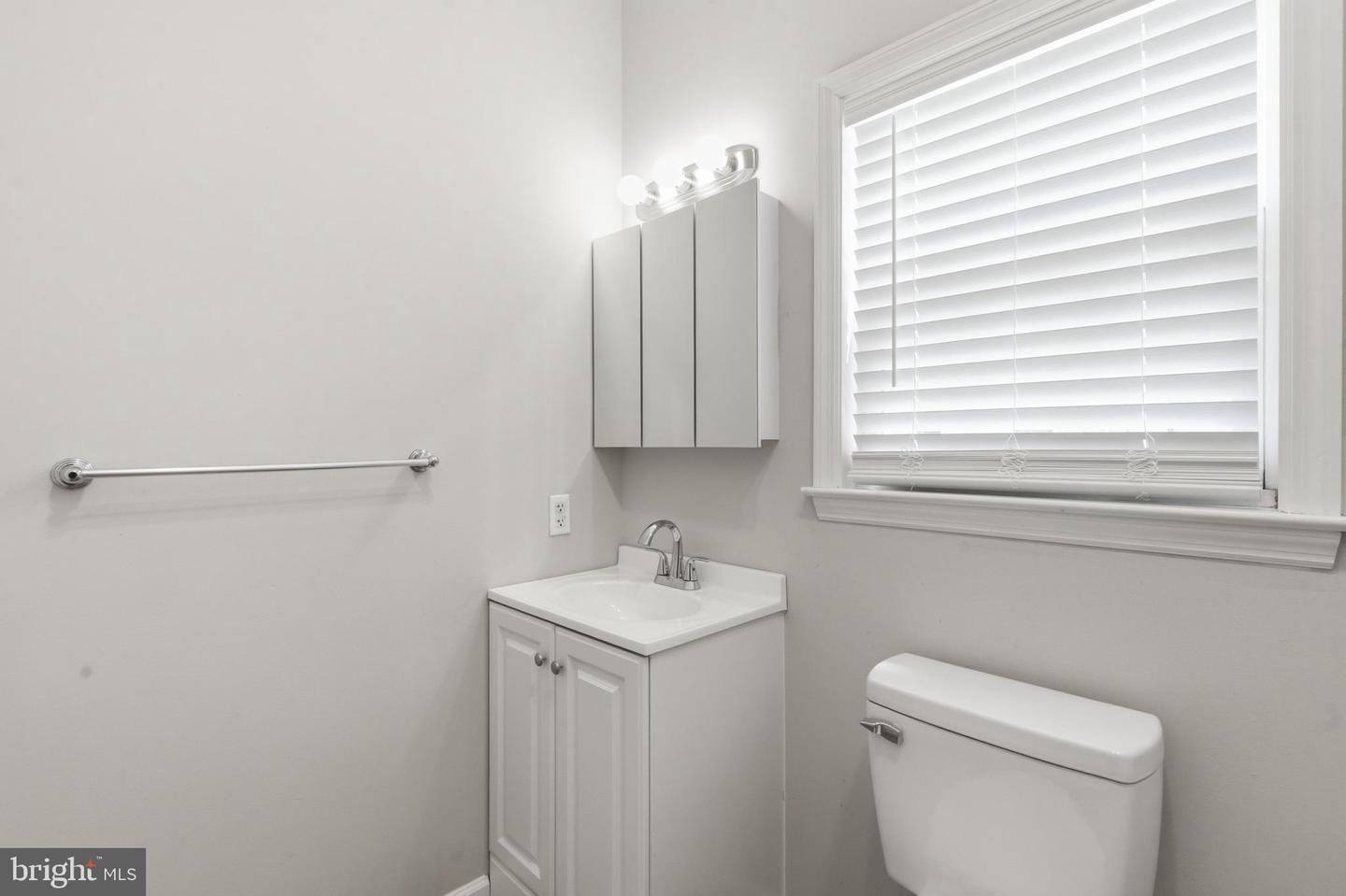 33 Hopkins St Property Photo 18