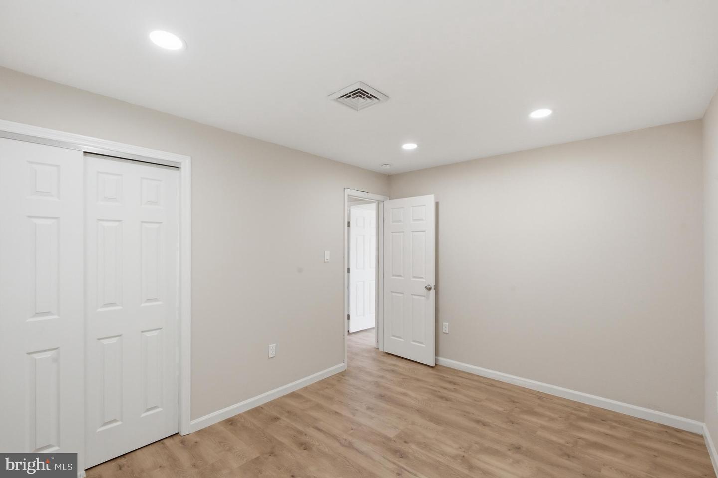 33 Hopkins St Property Photo 27