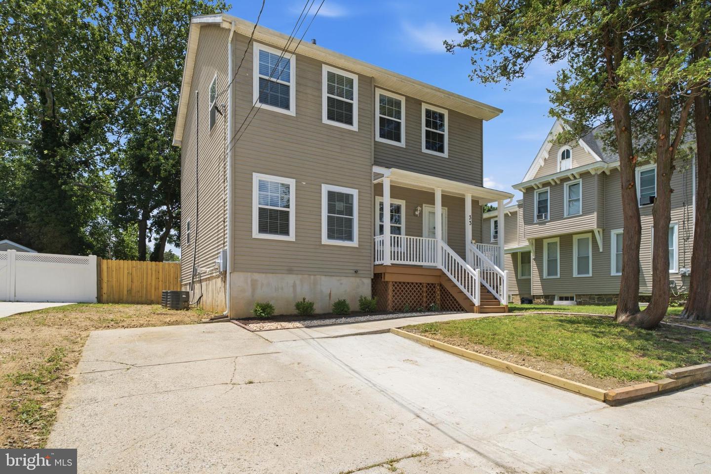 33 Hopkins St Property Photo 41