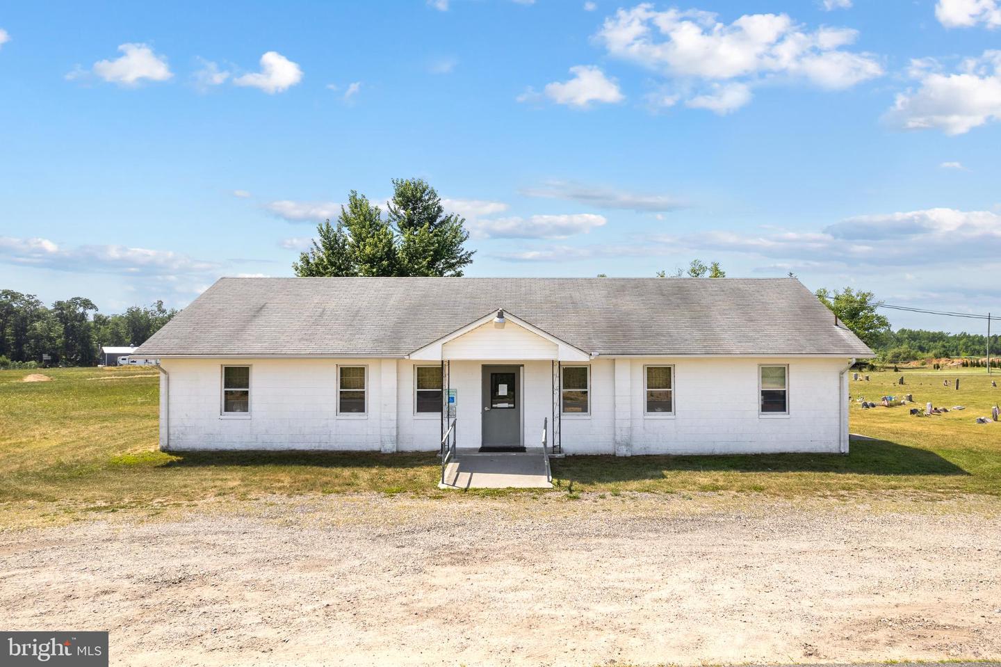 2033 PINEY HOLLOW RD