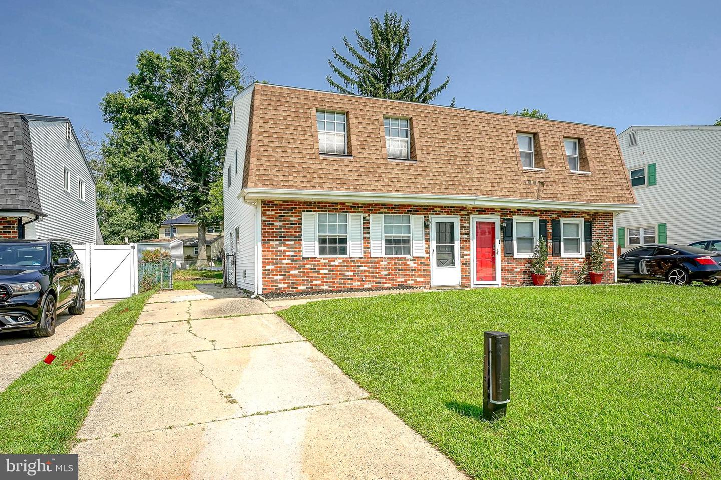15 Fomalhaut Ct Property Photo 2
