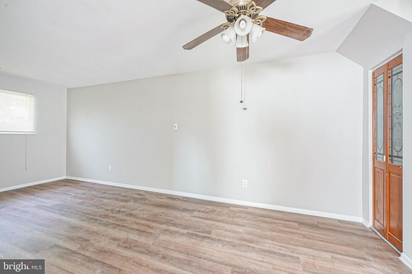 15 Fomalhaut Ct Property Photo 9