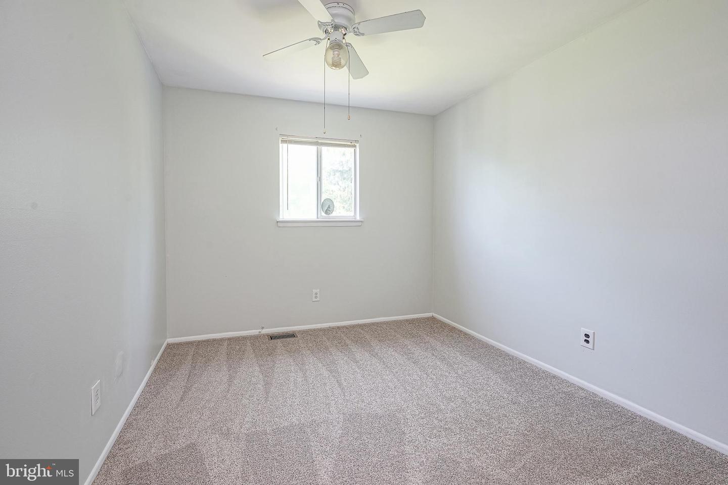 15 Fomalhaut Ct Property Photo 16