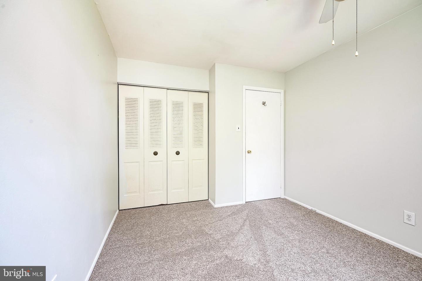 15 Fomalhaut Ct Property Photo 17