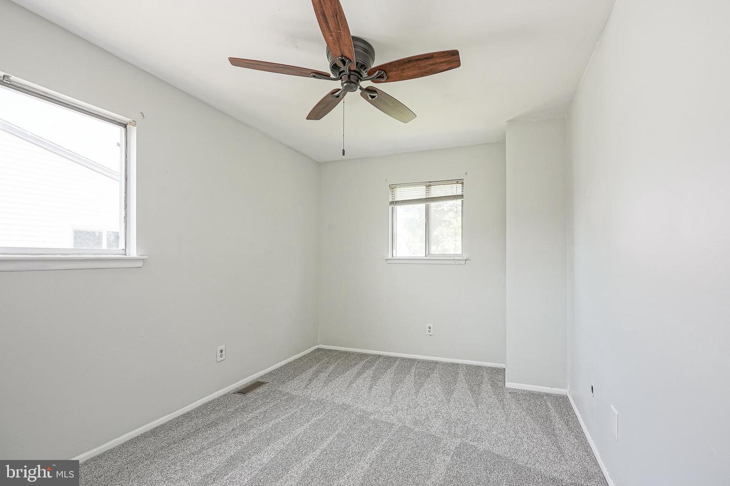 15 Fomalhaut Ct Property Photo 20
