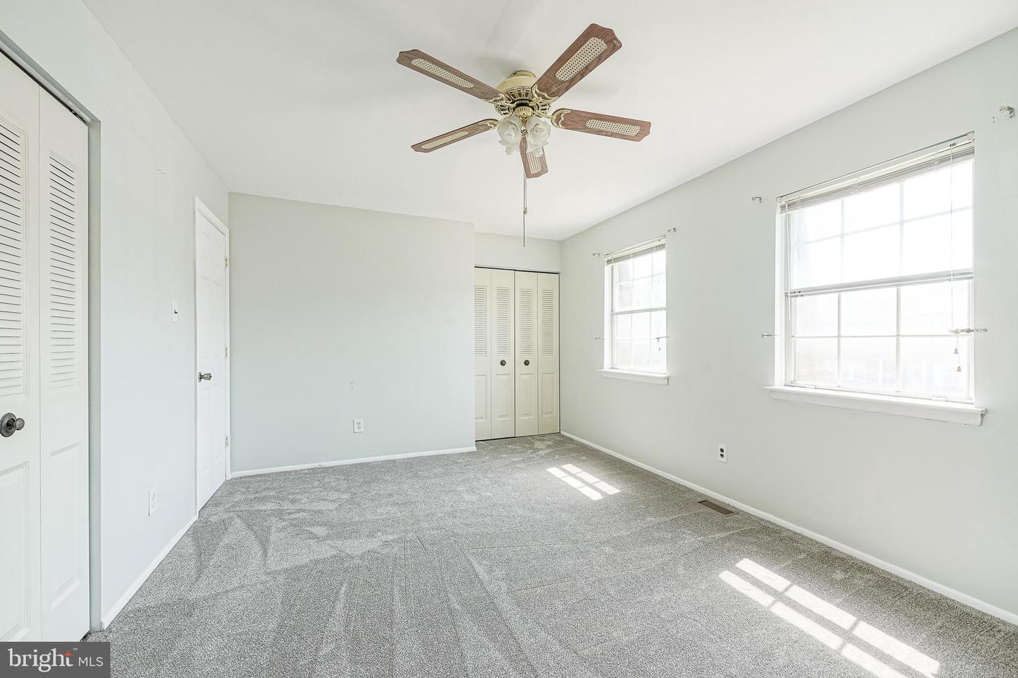 15 Fomalhaut Ct Property Photo 23