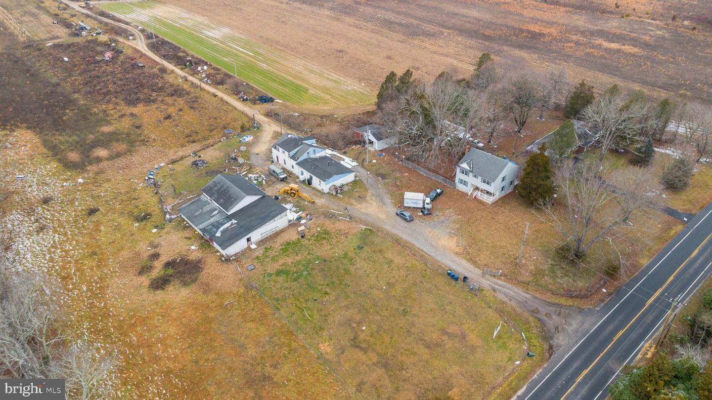 2090 Blue Bell Rd Property Photo 2
