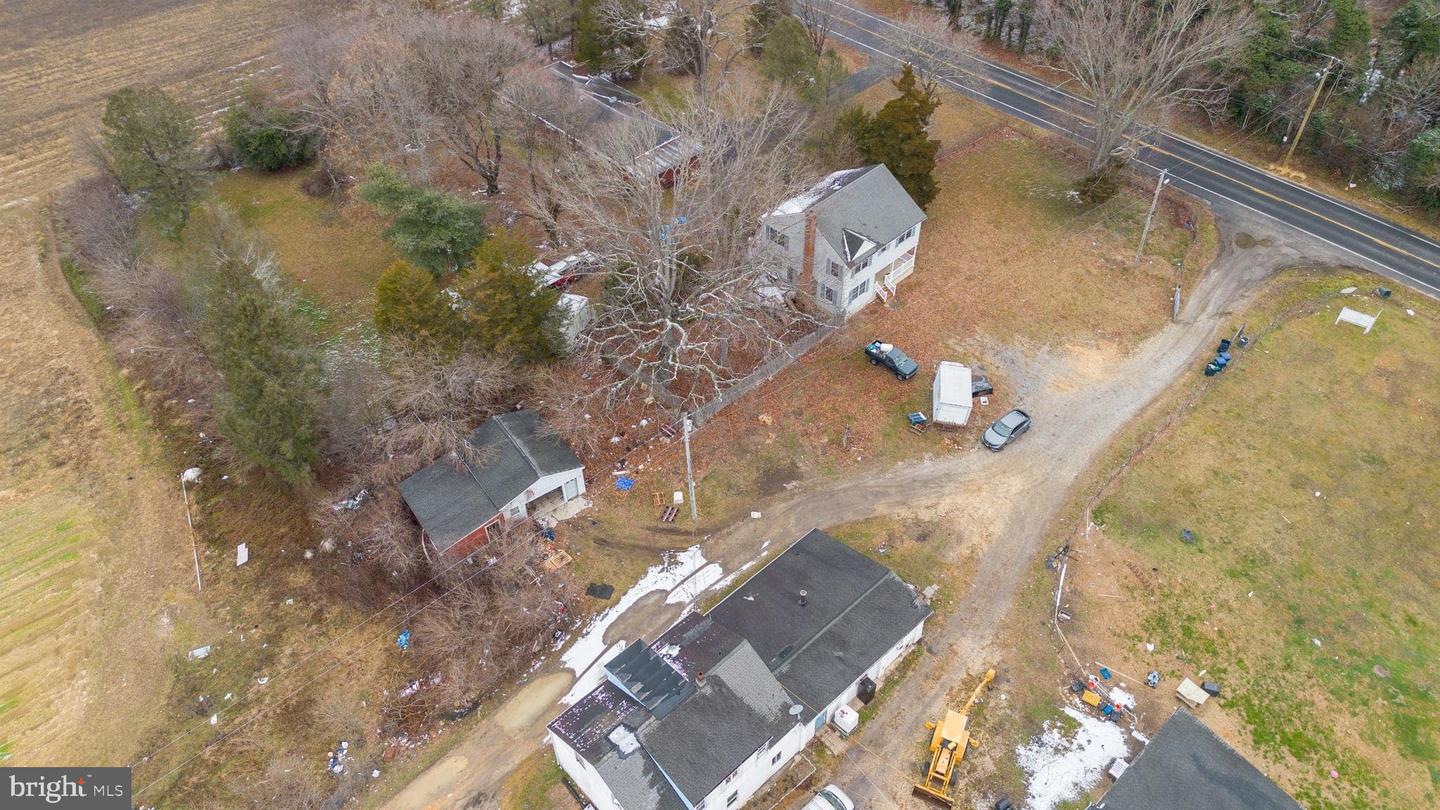 2090 Blue Bell Rd Property Photo 4