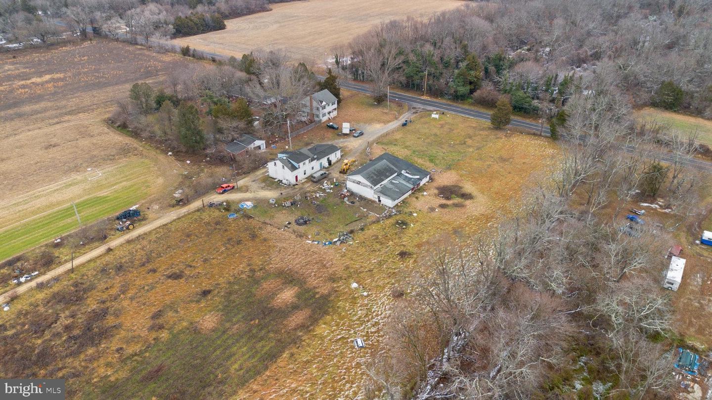 2090 Blue Bell Rd Property Photo 6