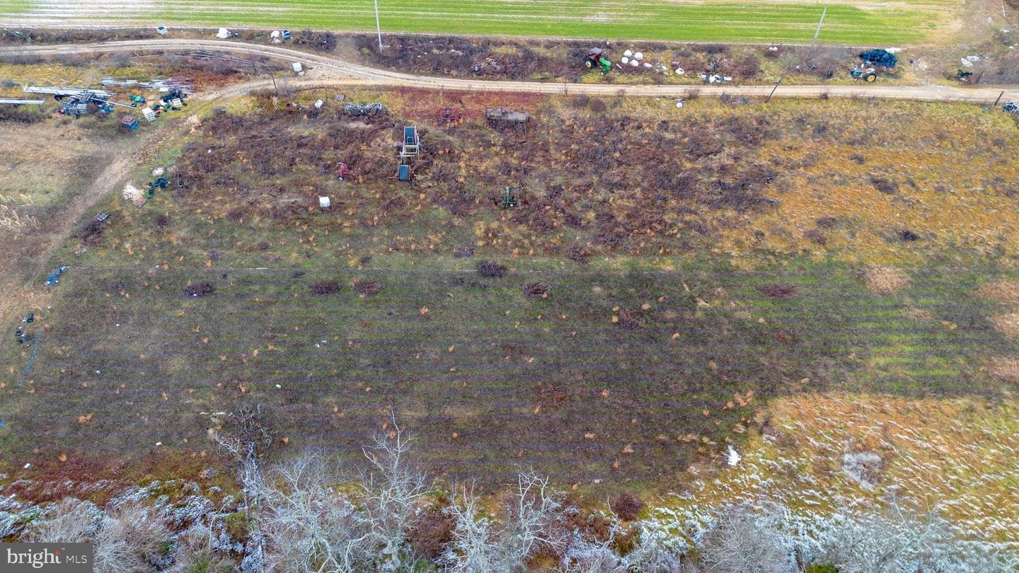 2090 Blue Bell Rd Property Photo 11