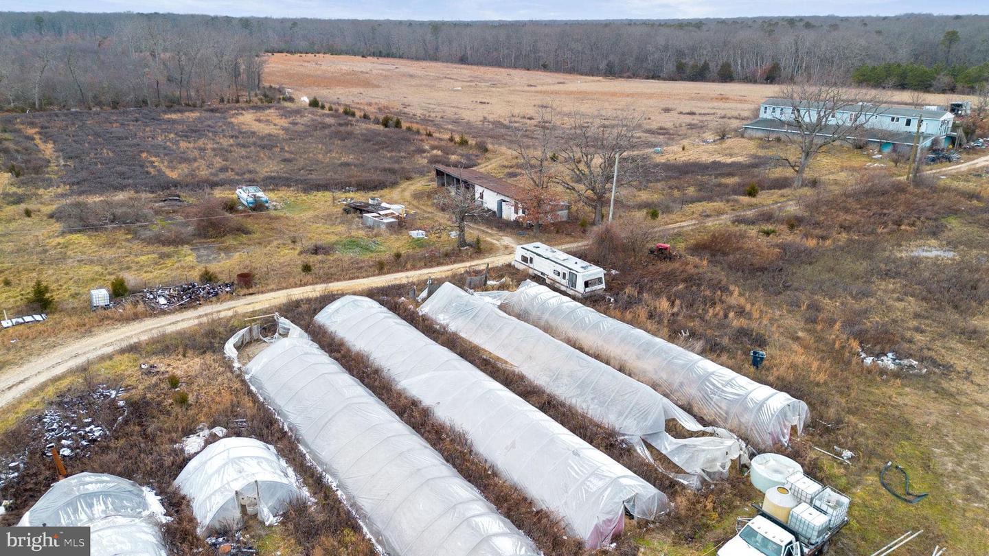 2090 Blue Bell Rd Property Photo 17