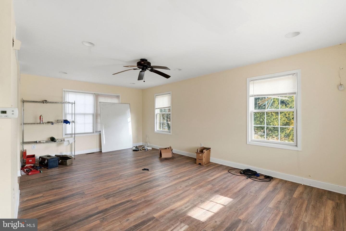 2090 Blue Bell Rd Property Photo 28