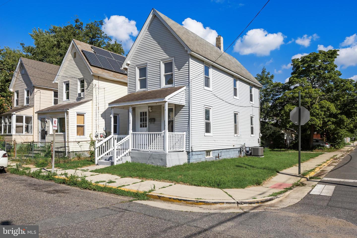 28 W Monroe St Property Photo 1