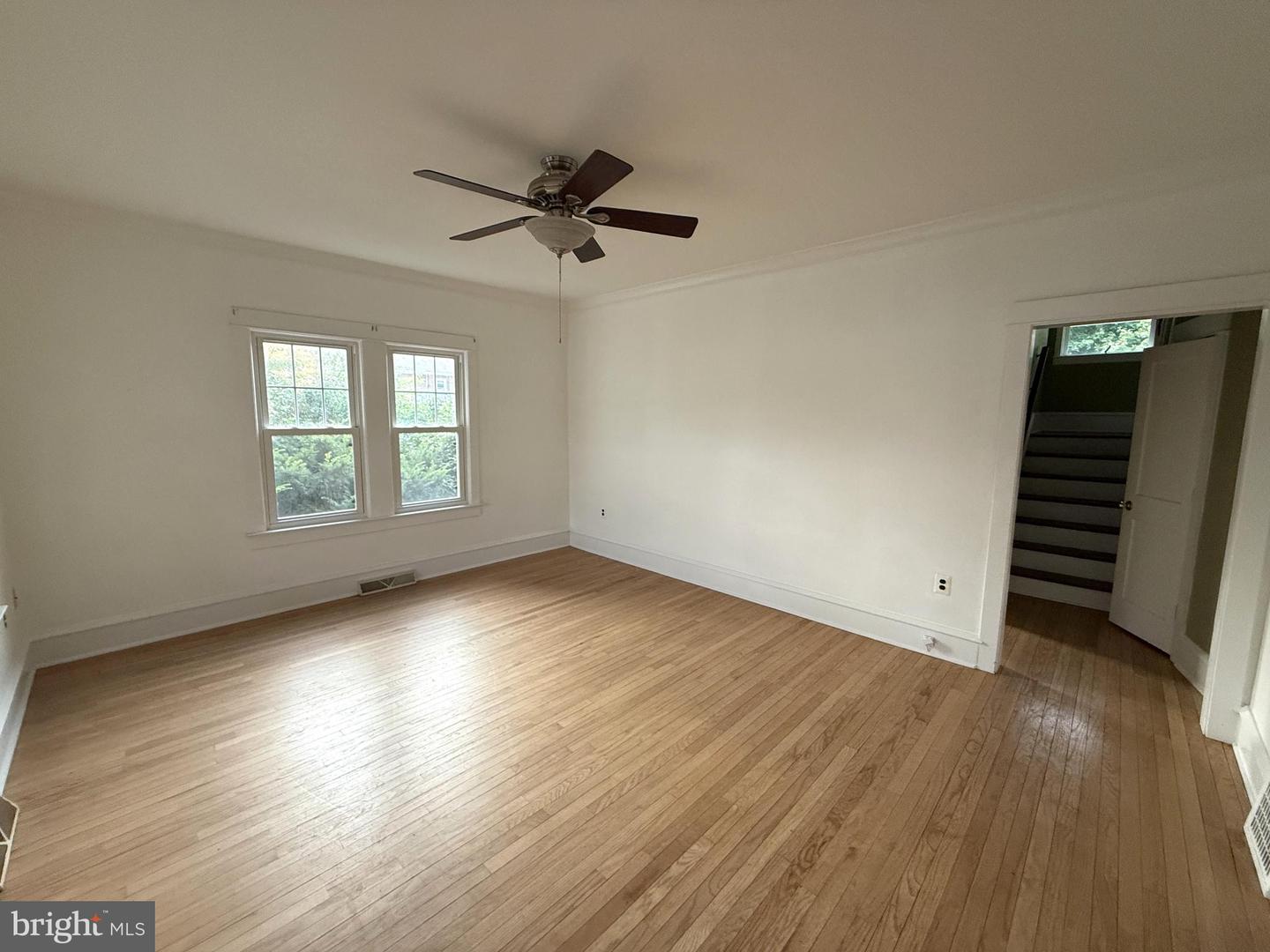 15 College Ave Property Photo 2