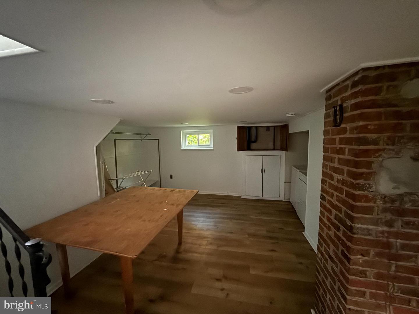 15 College Ave Property Photo 5