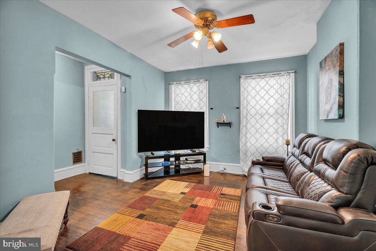 47 Curtis Ave Property Photo 4