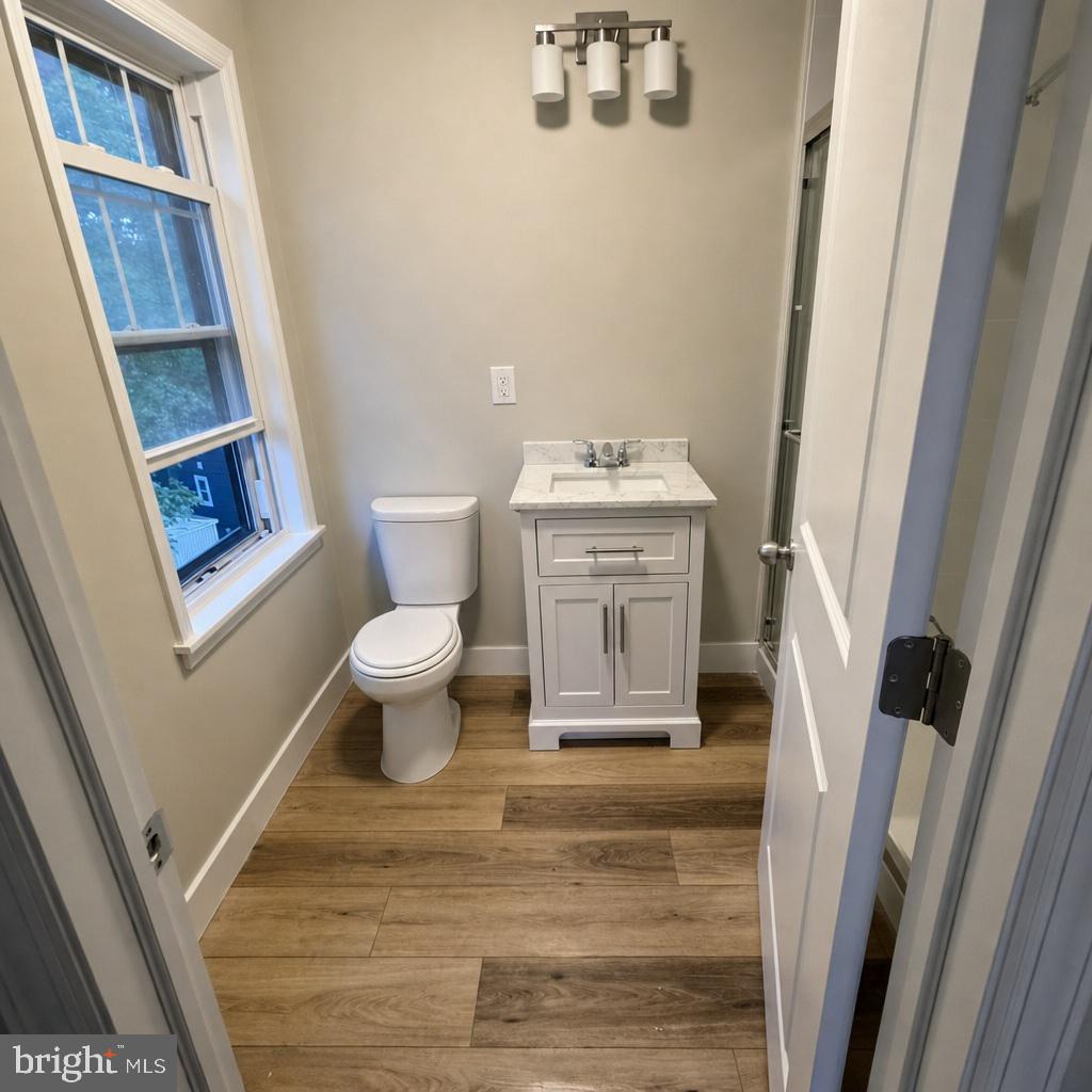 166 East Ave #d Property Photo 5