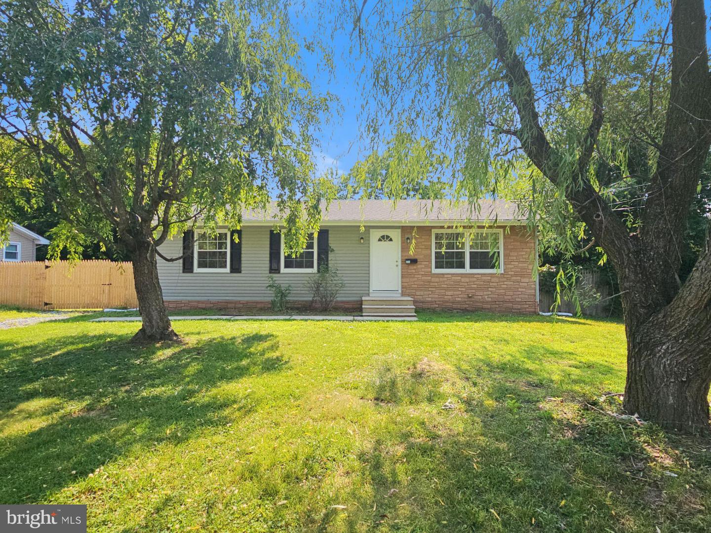 107 N GREEN ST Property Photo 1