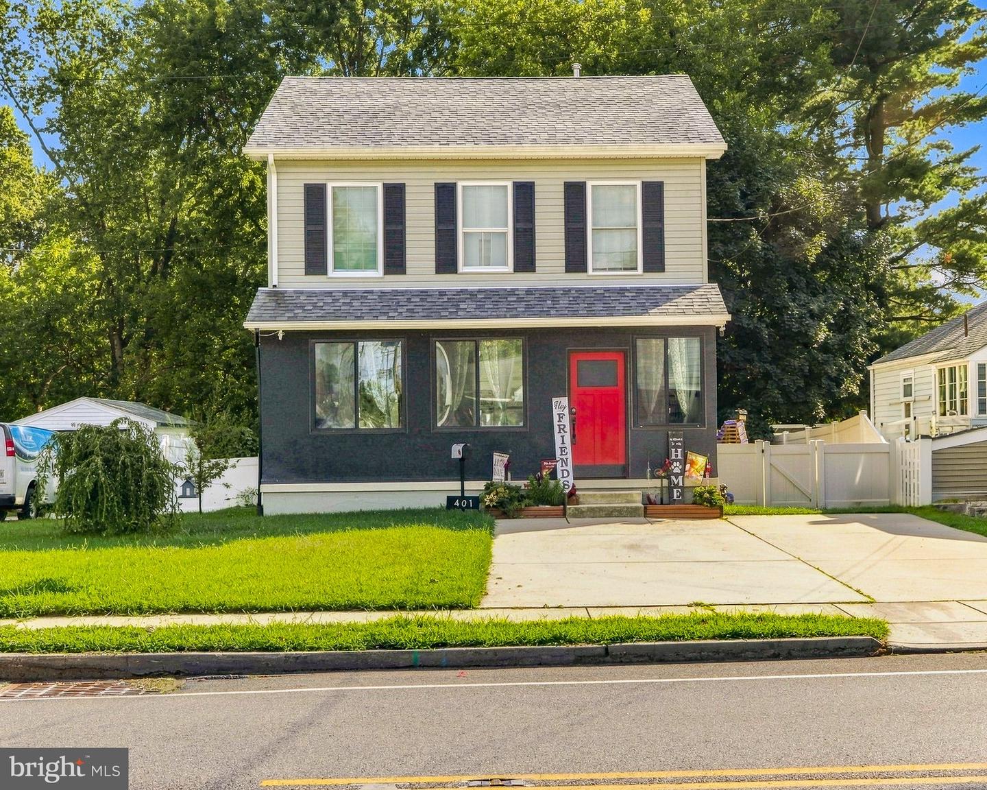 401 W Red Bank Ave Property Photo 1
