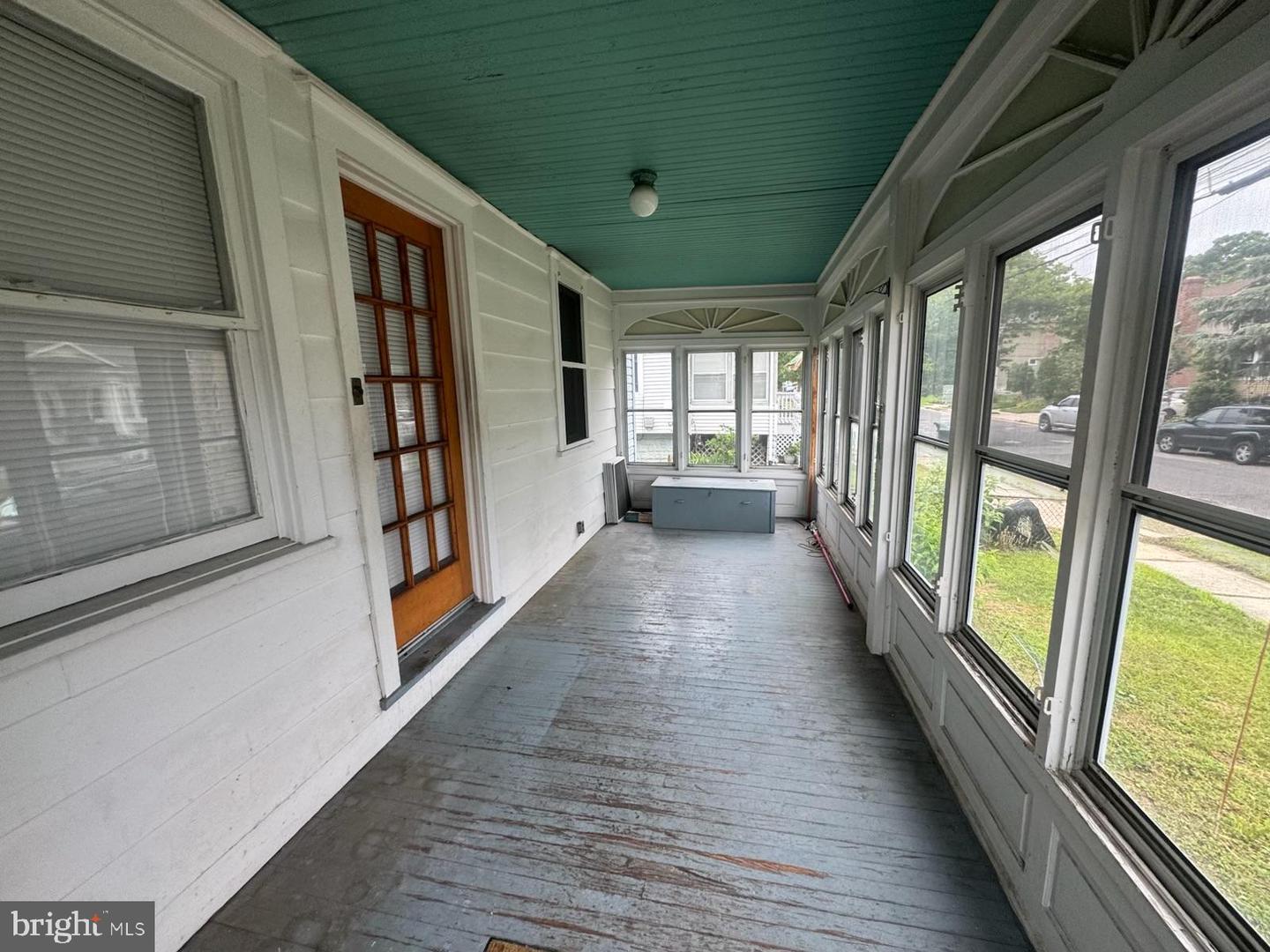 45 Crescent Ave Property Photo 2