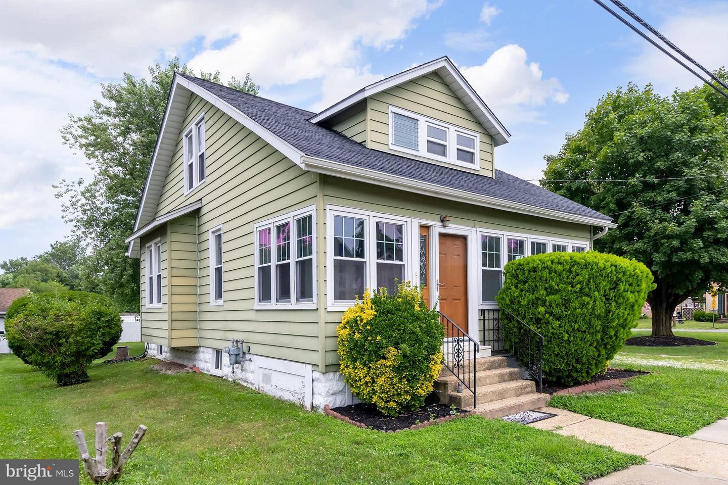 16 Mantua Rd Property Photo 2