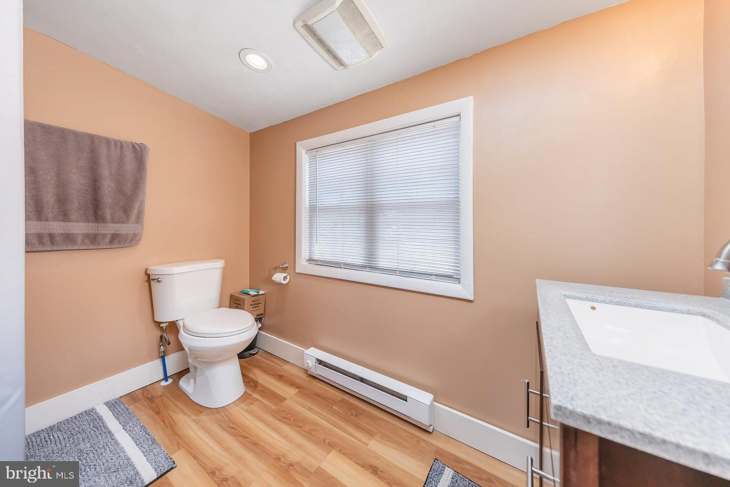 38 Pine St Property Photo 16
