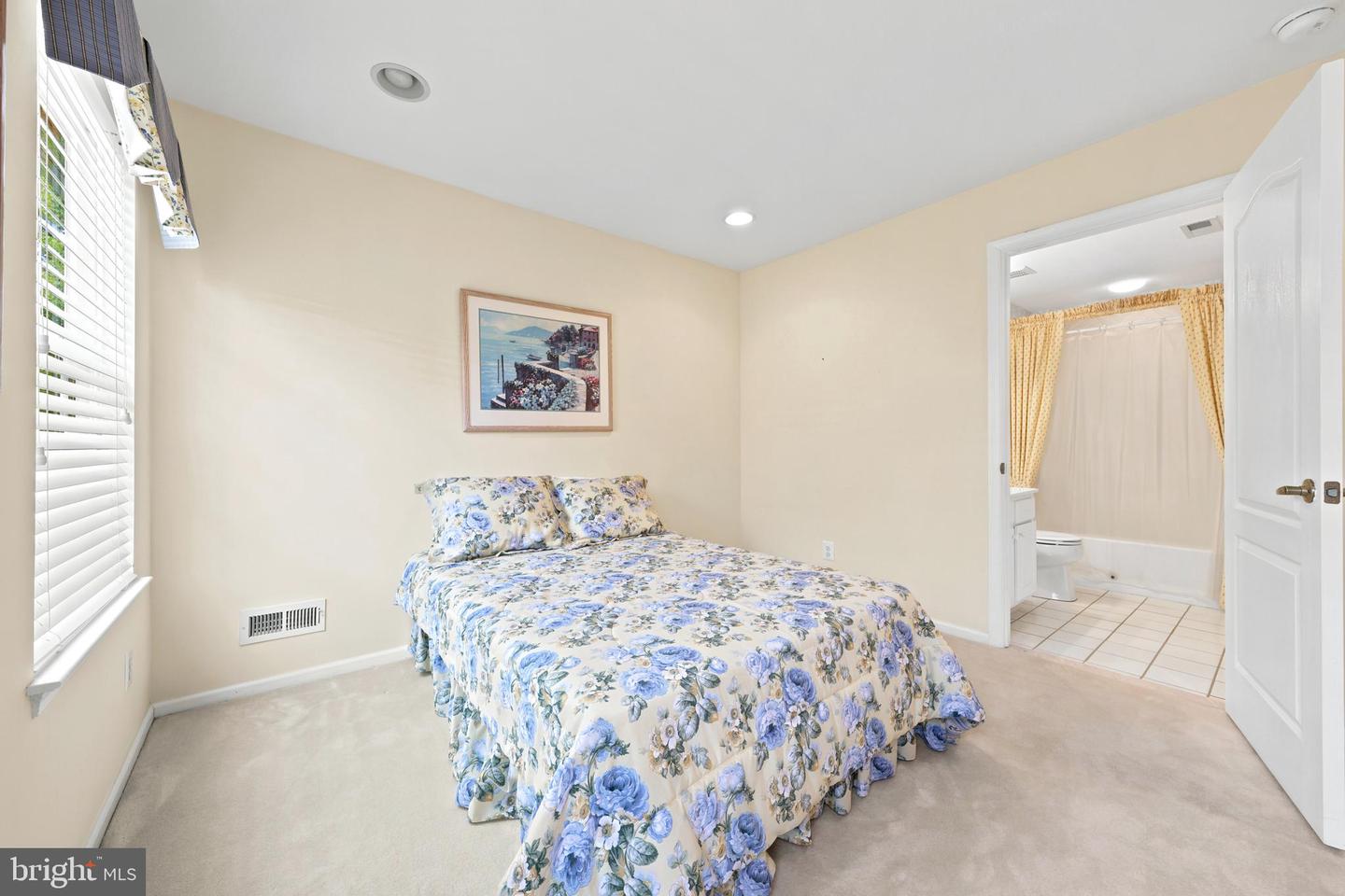 38 Pitman Pl Property Photo 12