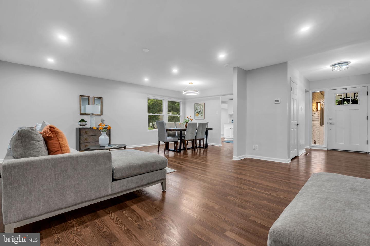 460 Second St Property Photo 6