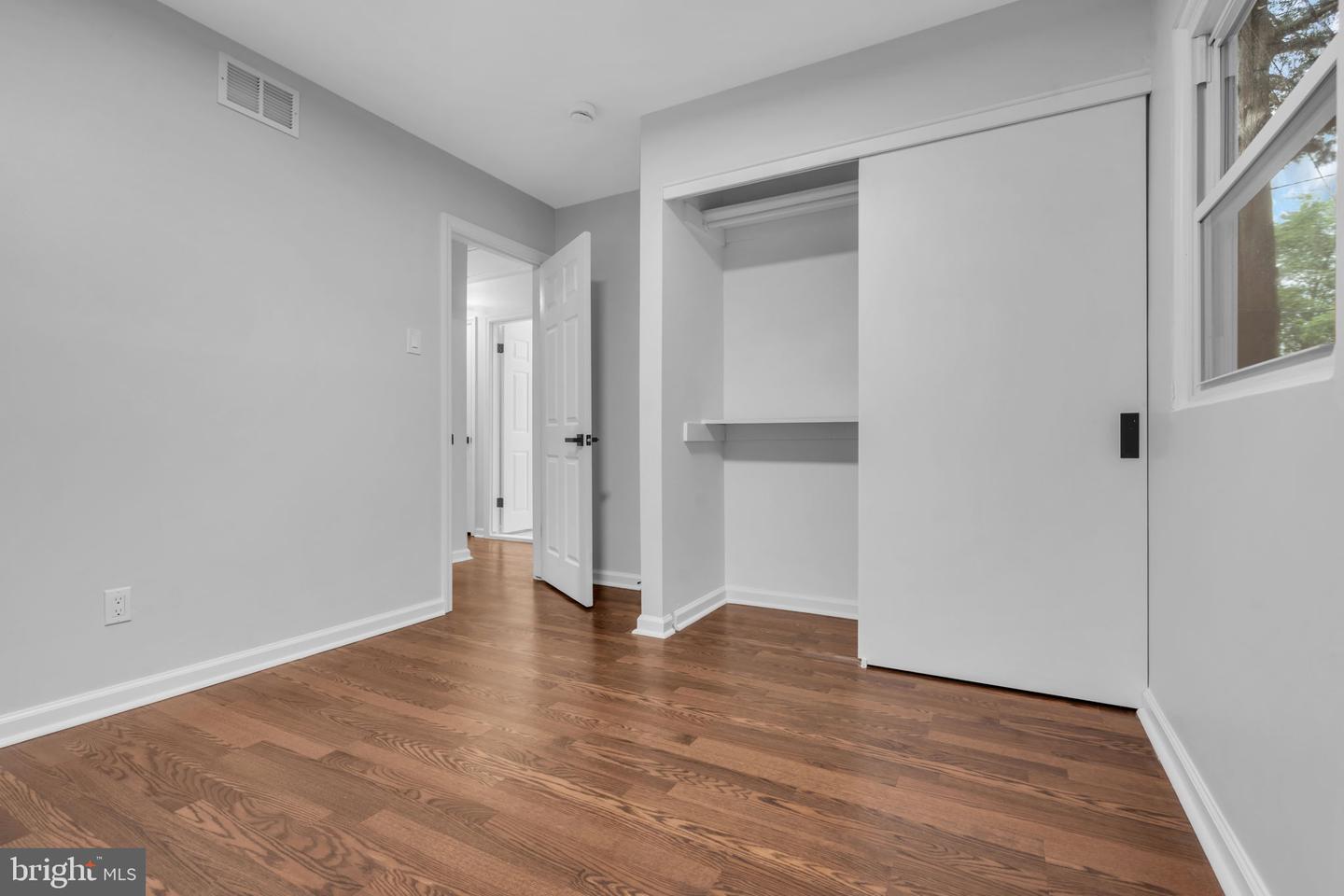 460 Second St Property Photo 22