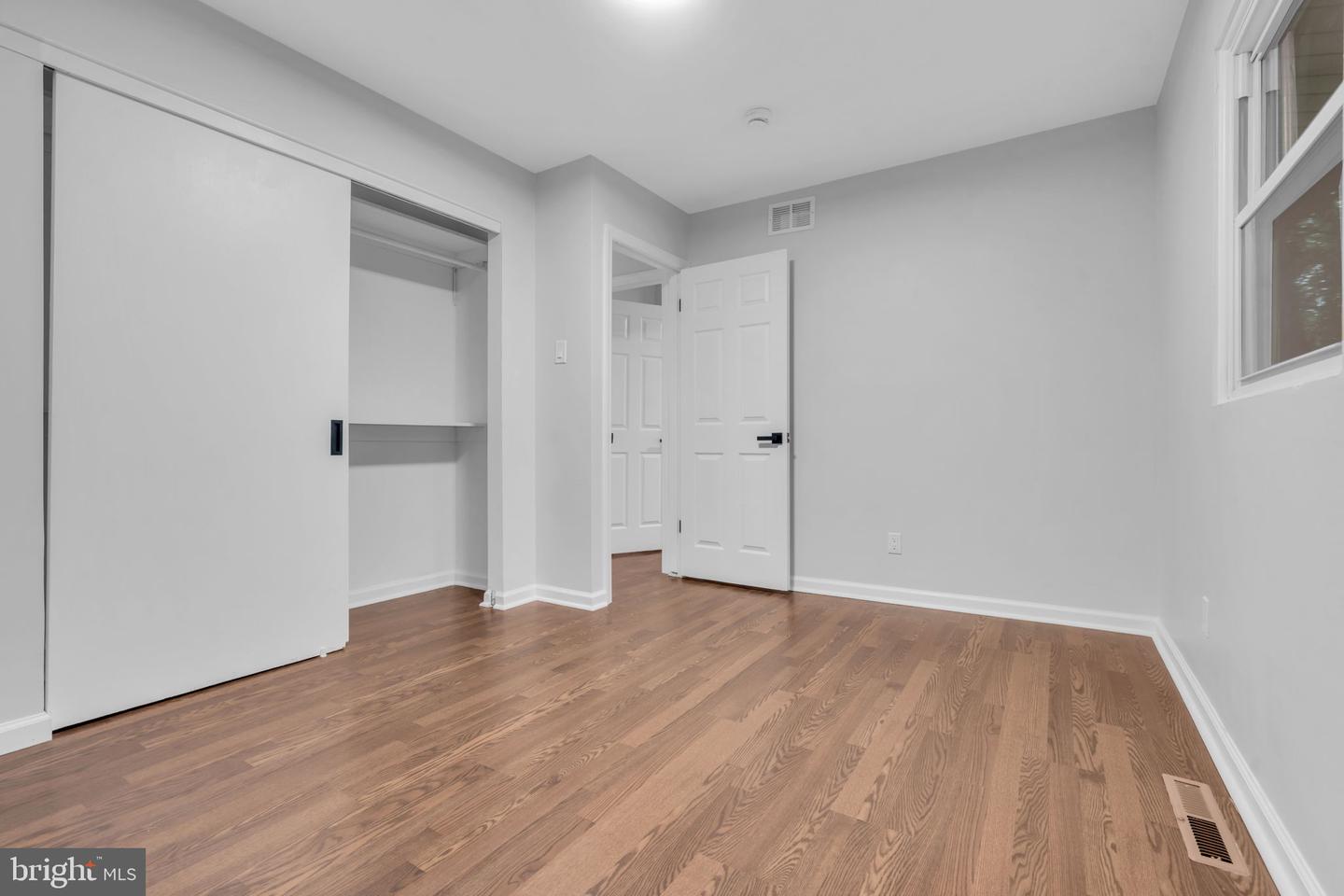 460 Second St Property Photo 28