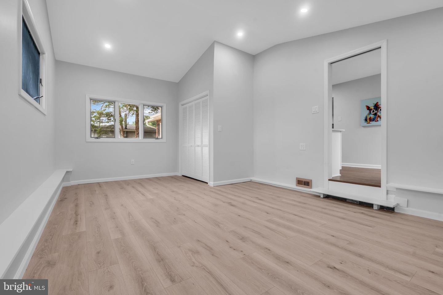 460 Second St Property Photo 32