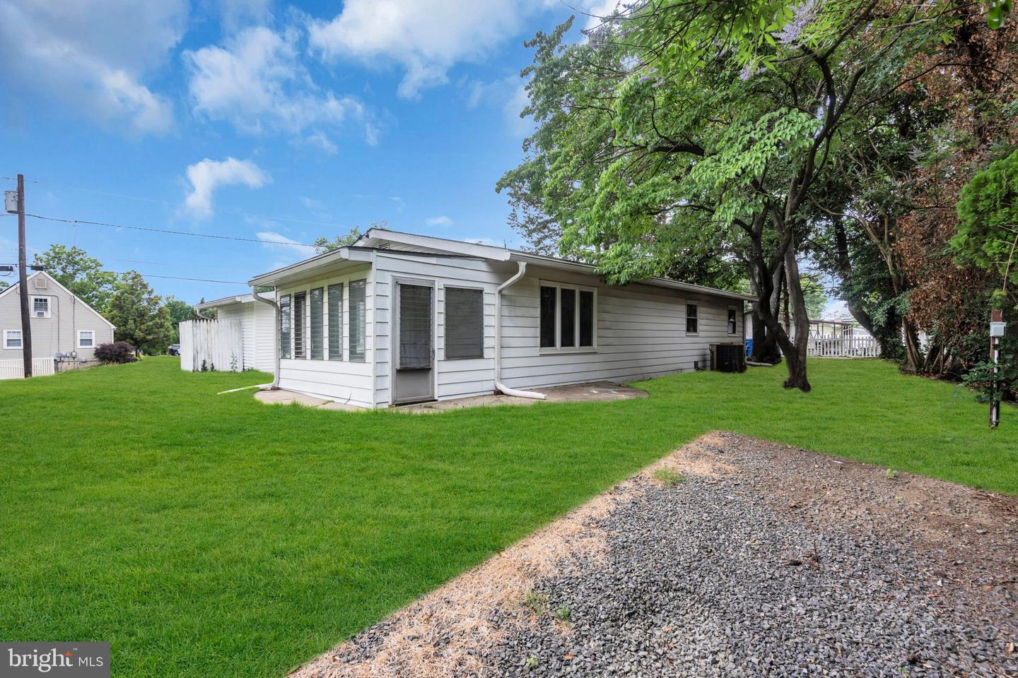 460 Second St Property Photo 33