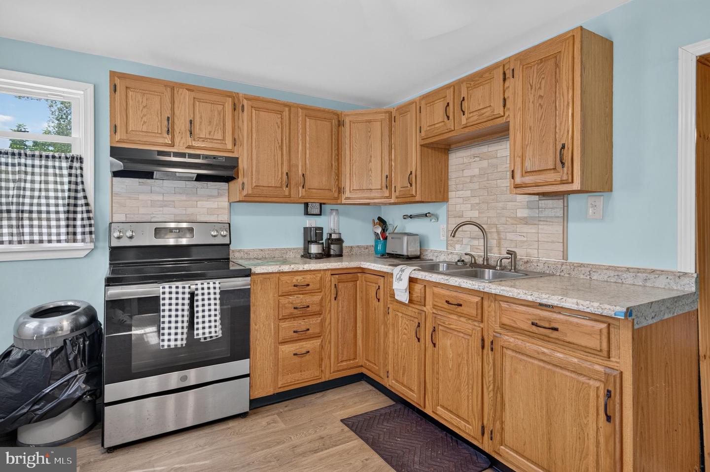 1679 Almonesson Rd Property Photo 15