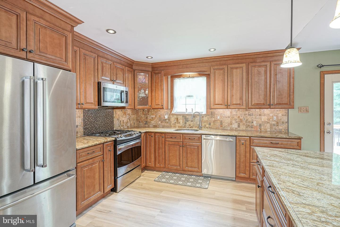 1564 Sunny Hill Ave Property Photo 12