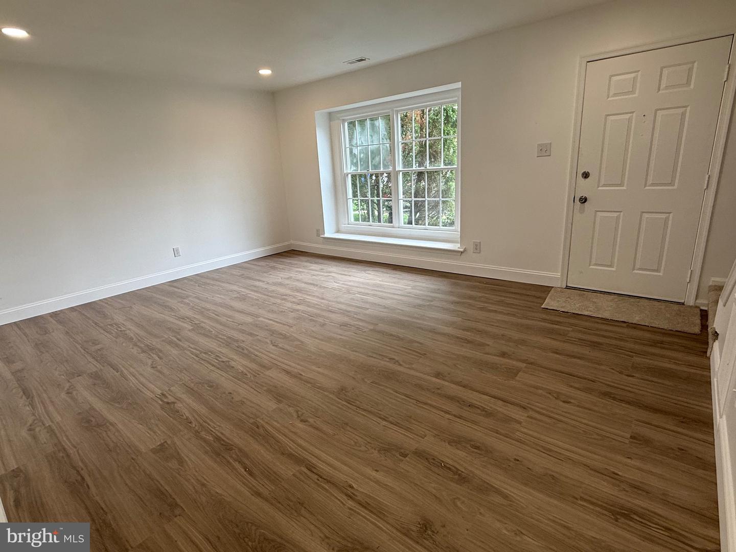 5 Genard Ct Property Photo 3