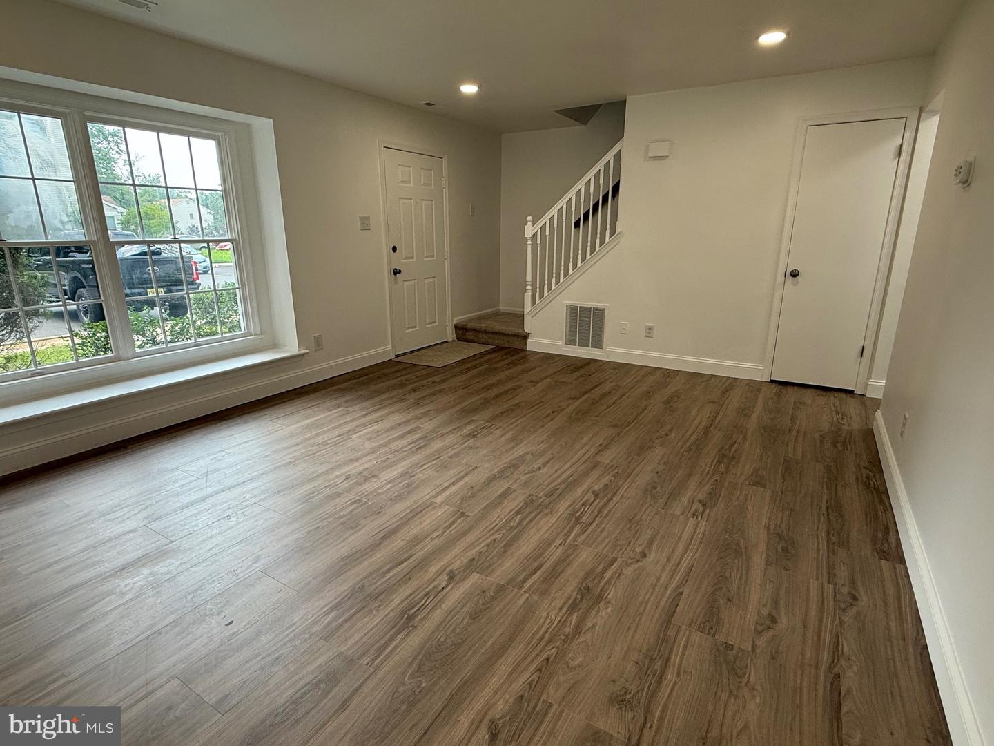 5 Genard Ct Property Photo 5