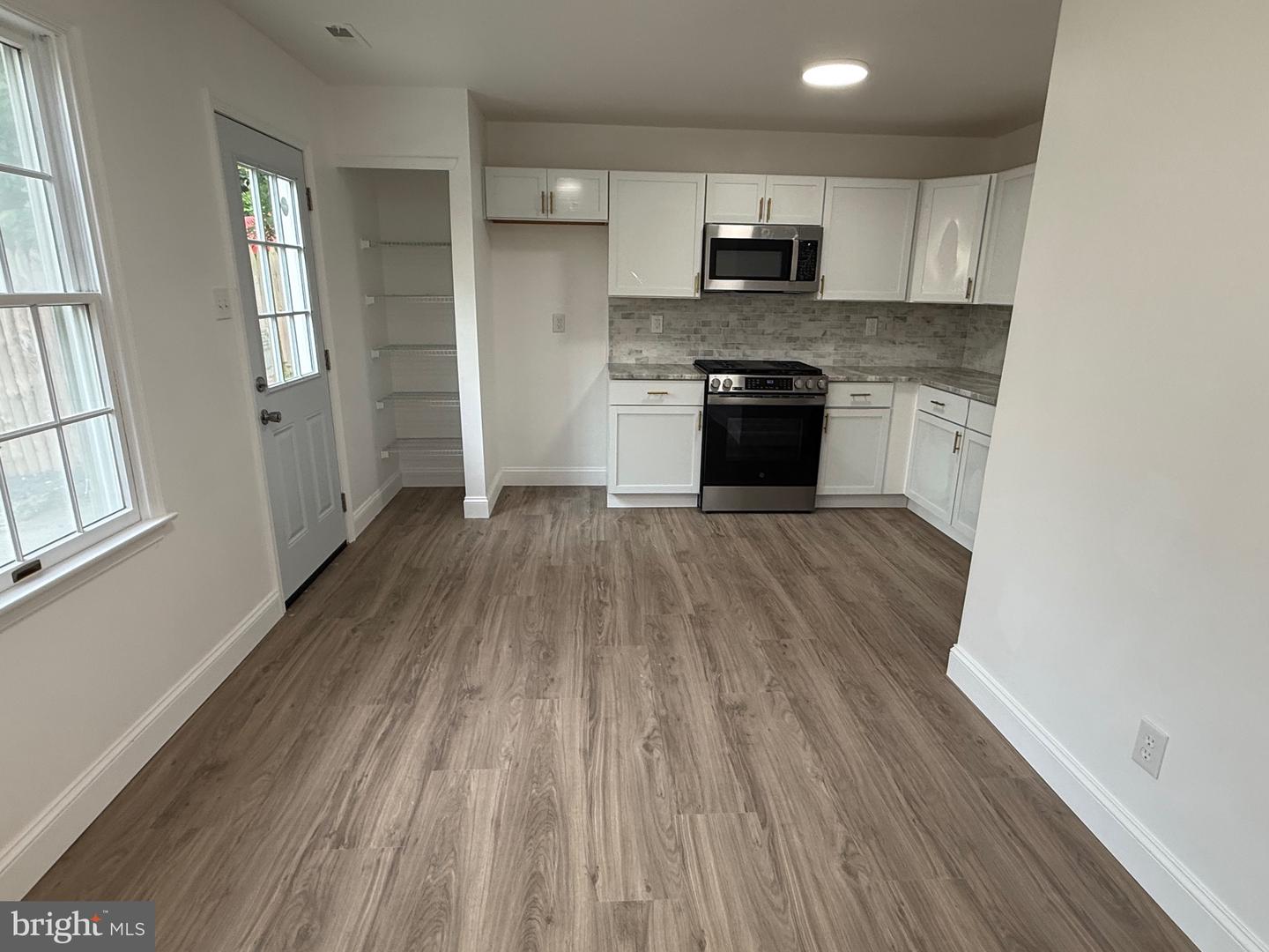 5 Genard Ct Property Photo 8