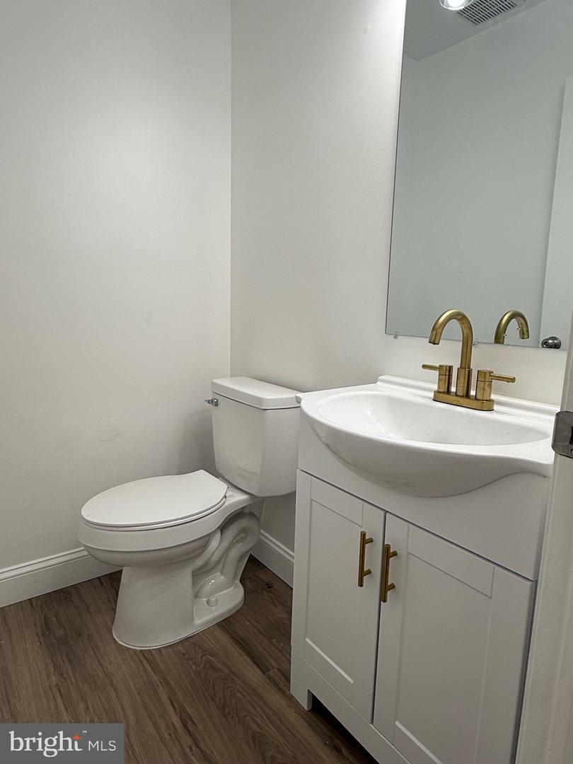 5 Genard Ct Property Photo 16