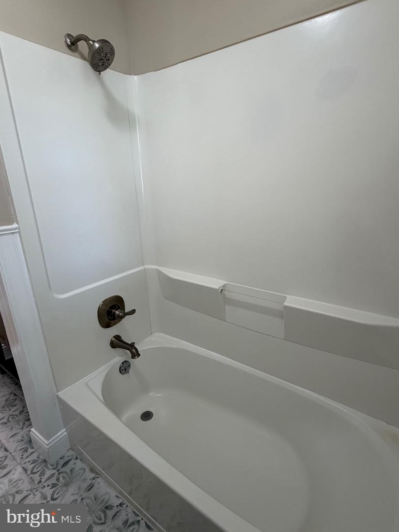 25 Theresa Ln Property Photo 7