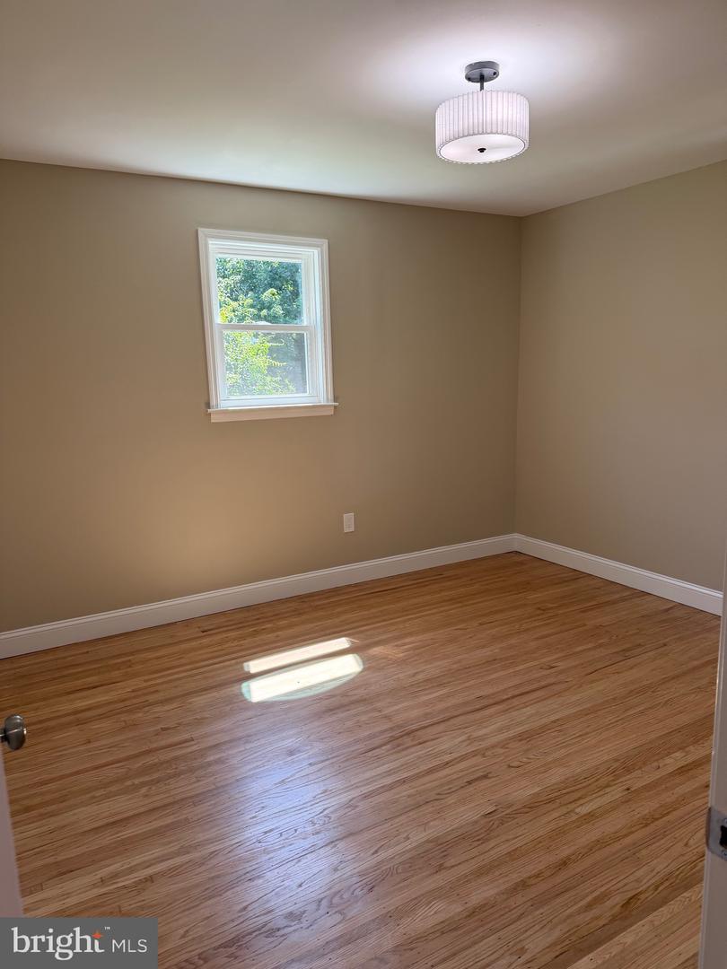 25 Theresa Ln Property Photo 9