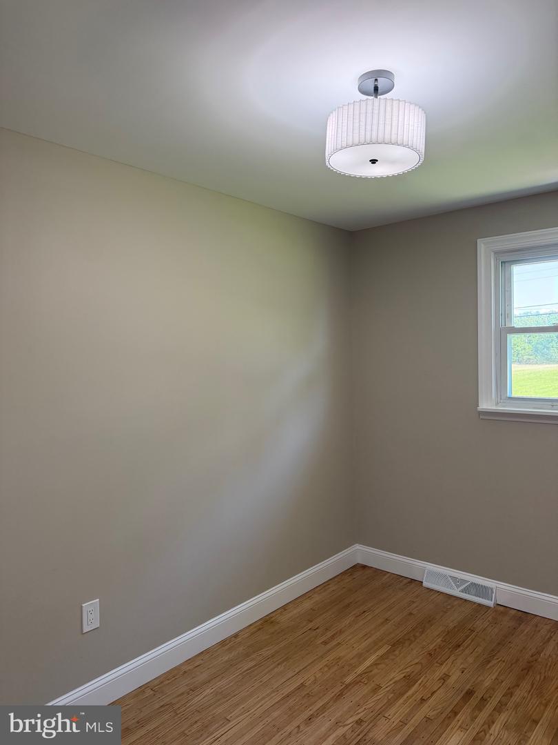 25 Theresa Ln Property Photo 11