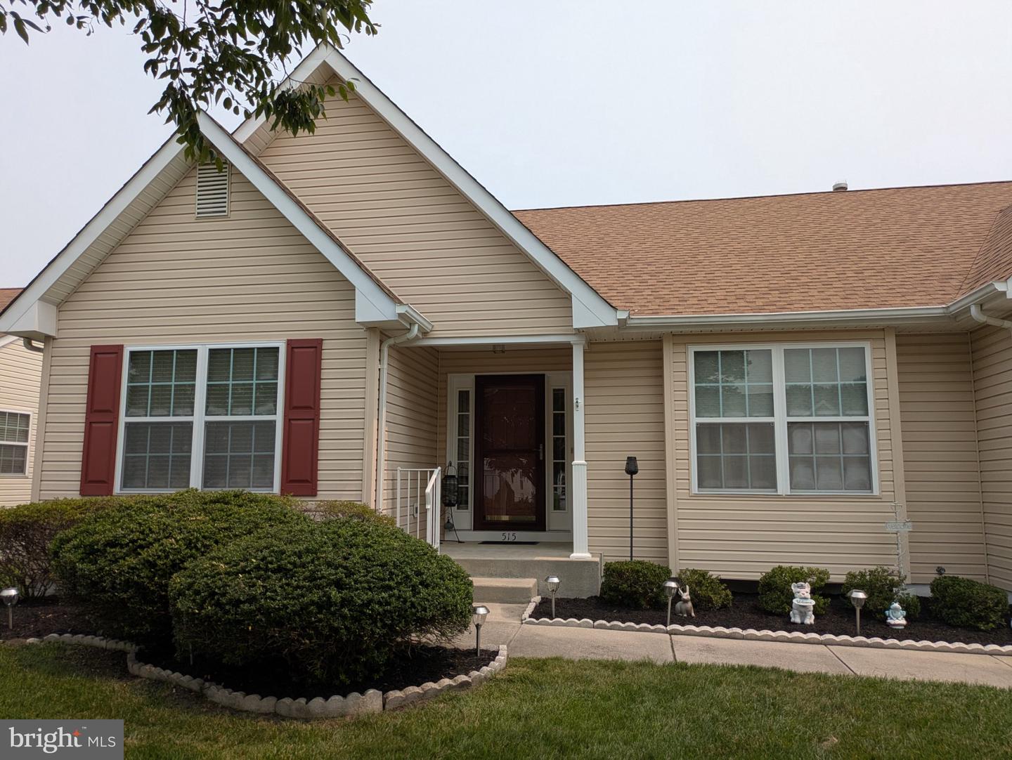 515 Howey Dr Property Photo 1